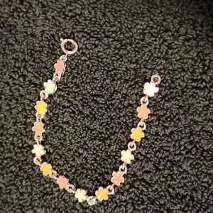 7 and a 1/2 inch beautiful fashion  bracelet